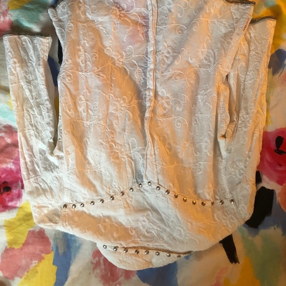 Paradsuco ruffled 3/4 length top - Picture 5 of 8